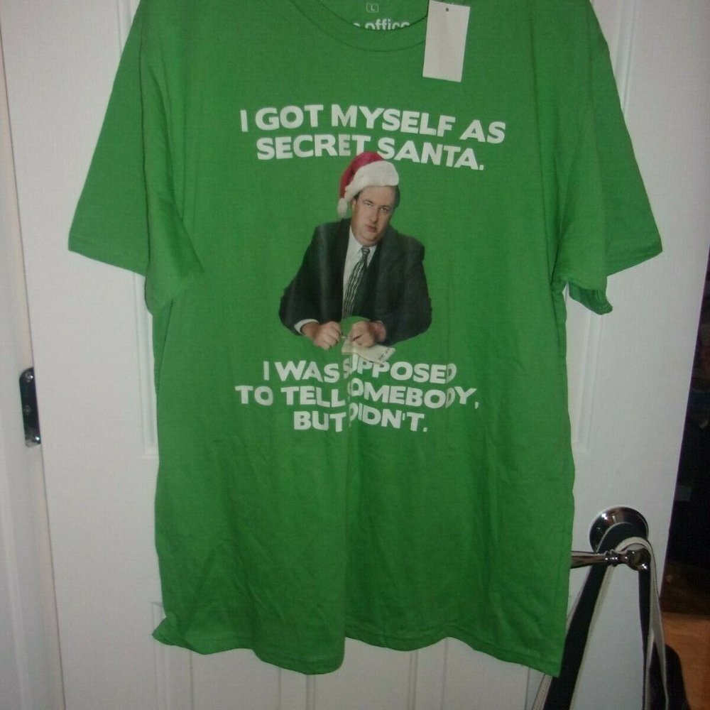 THE OFFICE KEVIN Secret Santa T-Shirt LARGE Christmas New with tags size Large